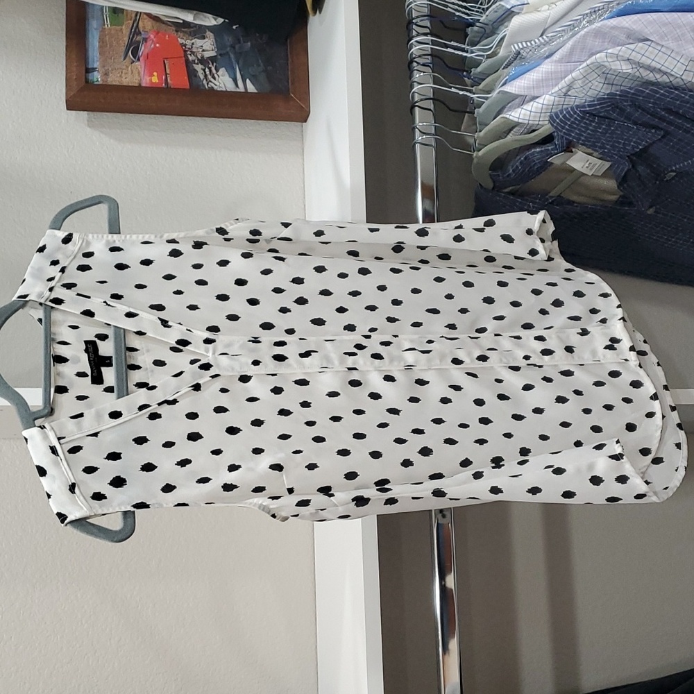 Black and white tank
